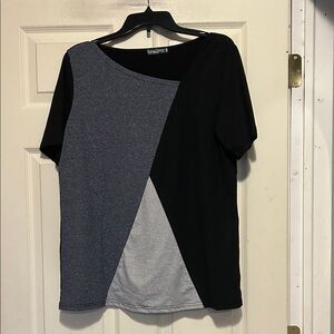 Sarin Mathews Black and Gray Color Block Short Sleeve Top Size Large
